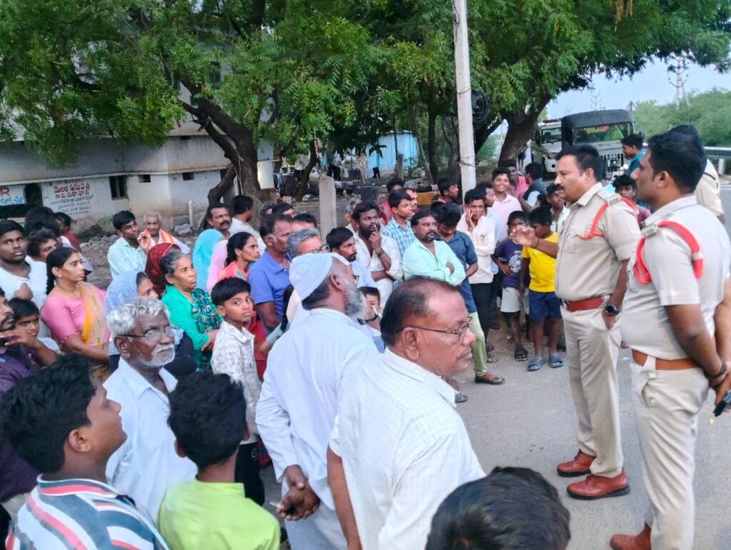 గొడవలకు పాల్పడితే కఠిన చర్యలు –రూరల్ సీఐ నాగభూషణ్