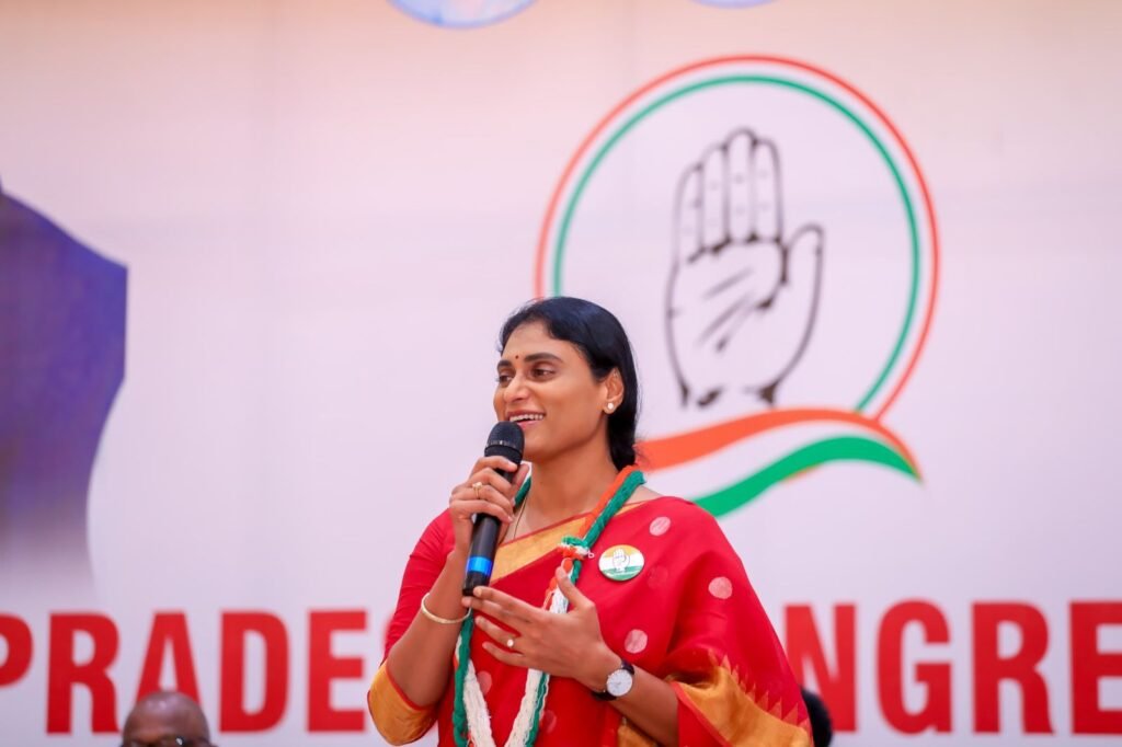 లోపం షర్మిలలో ఉందా..? కాంగ్రెస్ పార్టీలో ఉందా..?