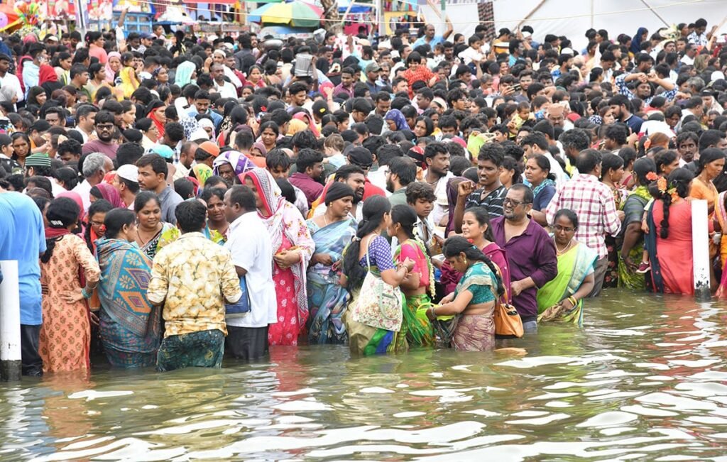 బారా షాహీద్ దర్గా రొట్టెల పండుగ ట్రాఫిక్ ఆంక్షలు , పార్కింగ్ జోన్స్ ఏర్పాట్లు