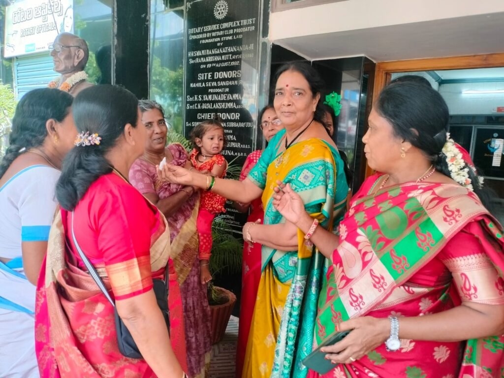 పల్స్ పోలియో లో పాల్గొన్న మల్లెల లక్ష్మీ ప్రసన్న  
