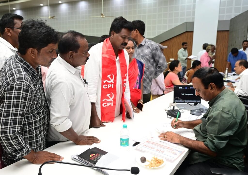 మయూరీ  యాజమాన్యం సిఎస్ఐ హైస్కూల్ యాజమాన్యంతో చేసుకున్న లీజు ఒప్పందాలను రద్దు చేయాలి
