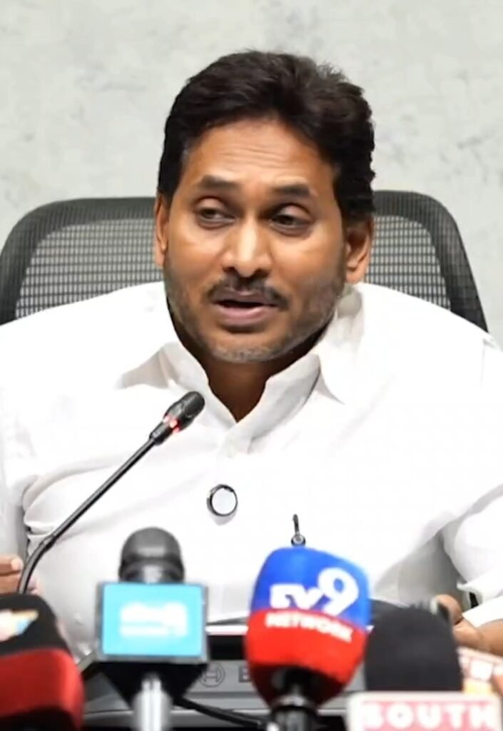 రాష్ట్రవ్యాప్తంగా నియోజకవర్గ స్థాయిలో జూన్ 12న చంద్రబాబు రెండేళ్ల వెన్నుపోటు పాలనపై వైయస్ఆర్ సీపీ ఆధ్వర్యంలో నిరసన ర్యాలీలు నిర్యహించబోతున్నాం. దగా పడ్డ రైతులు, మహిళలు, విద్యార్థులను కలుపుకుని ఈ ర్యాలీలు చేస్తాం వై యస్ జగన్