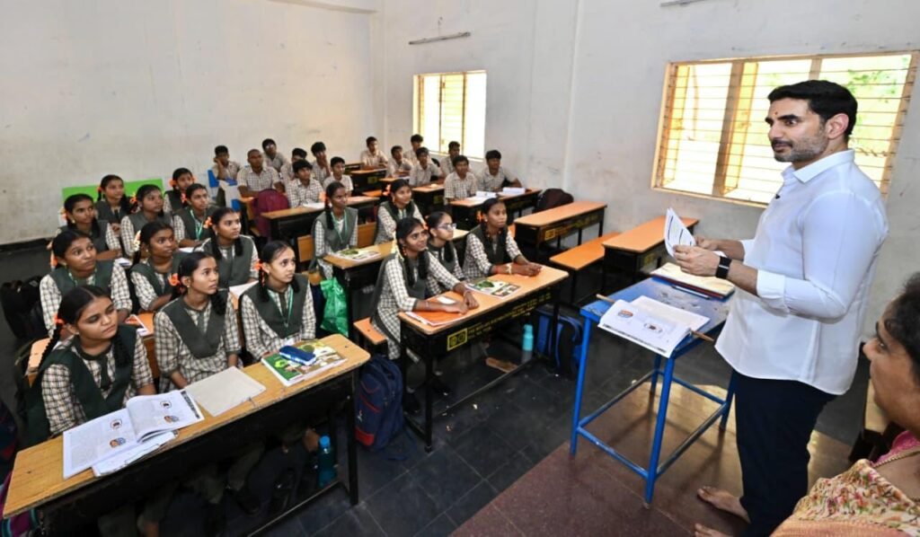 దొరసానిపల్లి జెడ్పీ ఉన్నత పాఠశాలను ఆకస్మికంగా తనిఖీ చేసిన మంత్రి లోకేష్