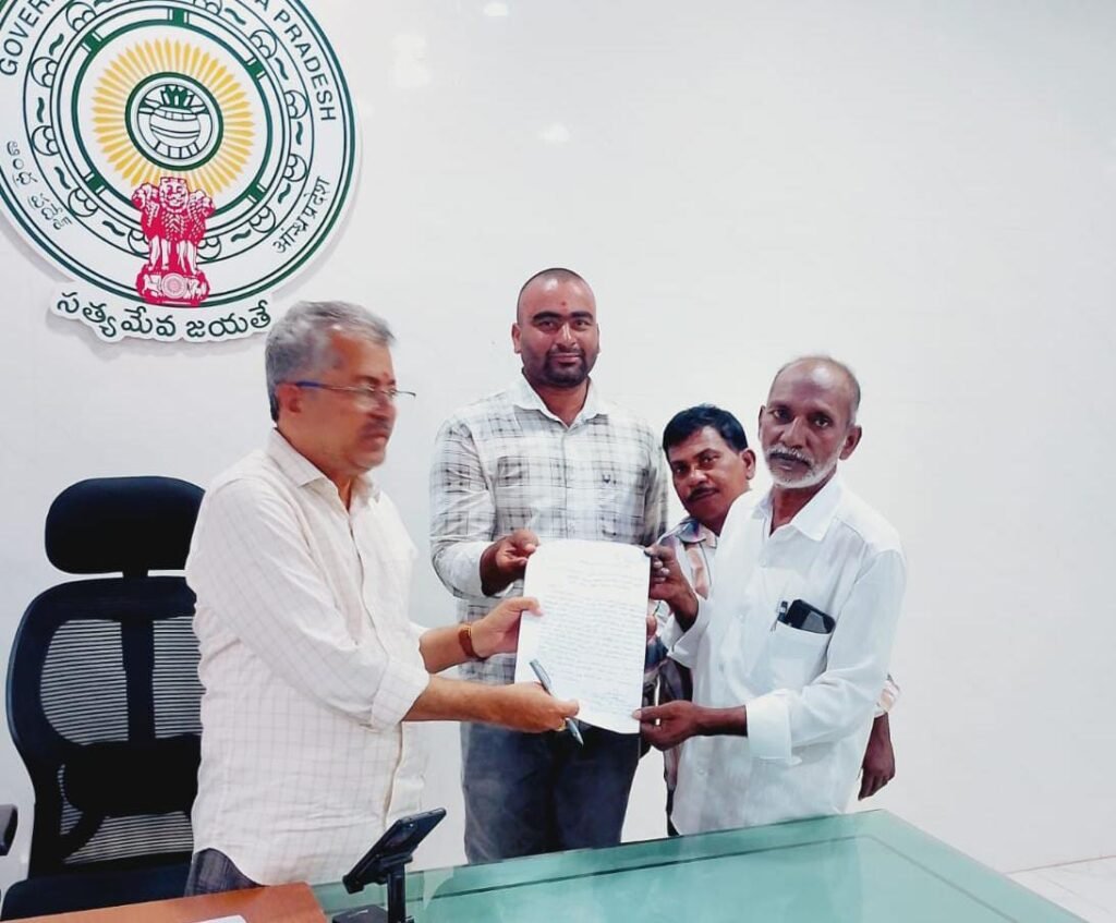 సిటీజన్ చార్ట్ బోర్డులు ఏర్పాట్లు చేయండీ –ఆర్ సి పి