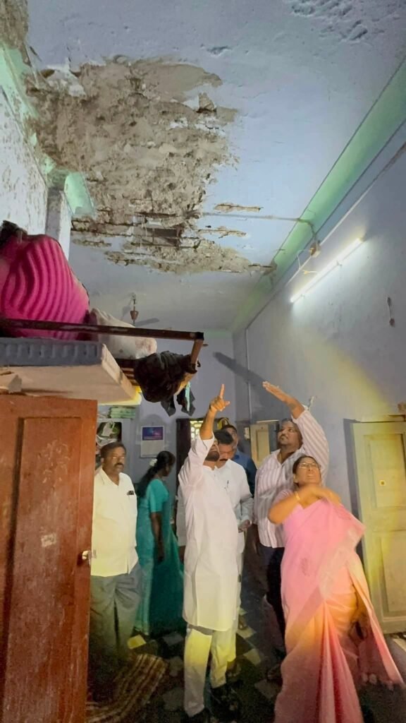 బీసీ మహిళా హాస్టల్‌లో ఆకస్మిక తనిఖీలు మాజీ ఉప ముఖ్యమంత్రి అంజద్ బాషా