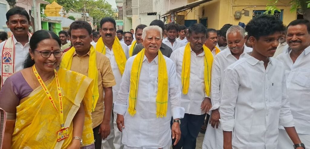 27వ వార్డులో ఇంటింటికీ ఎమ్మెల్యే వరద ప్రచారం