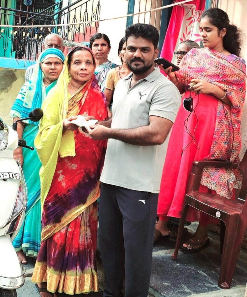 జిలాన్ ఆధ్వర్యంలో పెన్షన్ పంపిణీ