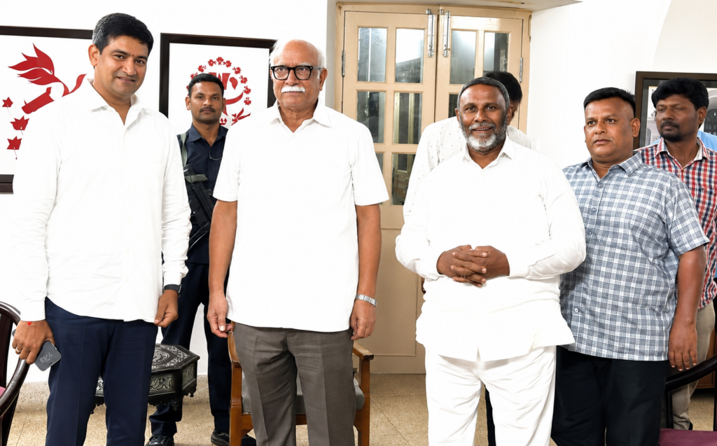 గోవా గవర్నర్ ను మర్యాదపూర్వకంగా కలిసిన డా. వి.ఎస్. ముక్తియార్