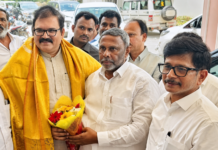 స్వచ్ఛాంధ్ర కార్పొరేషన్ చైర్మన్ కు ఘన సన్మానం చేసిన వి ఎస్ ముక్తియార్