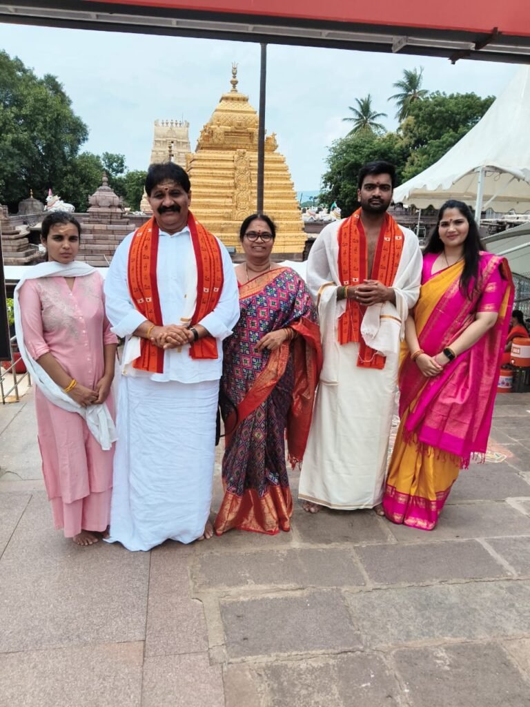 శ్రీశైల మల్లన్న సన్నిధిలో రాచమల్లు కుటుంబ సభ్యుల ప్రత్యేక పూజలు