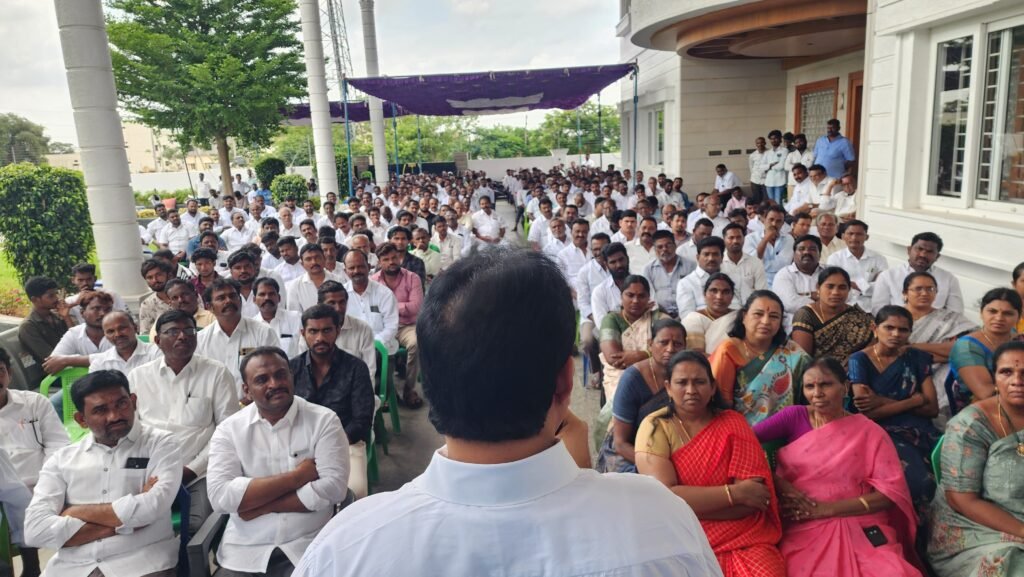 రాచమల్లు ఆధ్వర్యంలో వైఎస్సార్‌సీపీ నియోజకవర్గ స్థాయి సమావేశం