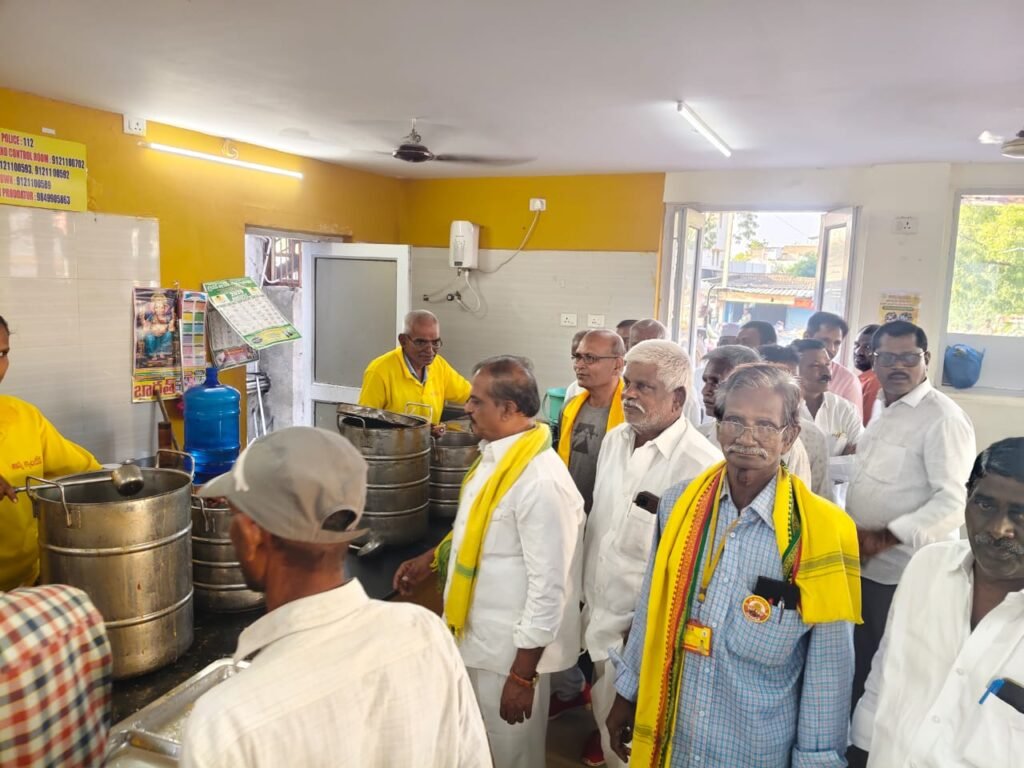 అన్న క్యాంటీన్‌లో భోజన నాణ్యతపై ఆరా తీసిన మాజీ ఎమ్మెల్యే మల్లెల లింగారెడ్డి