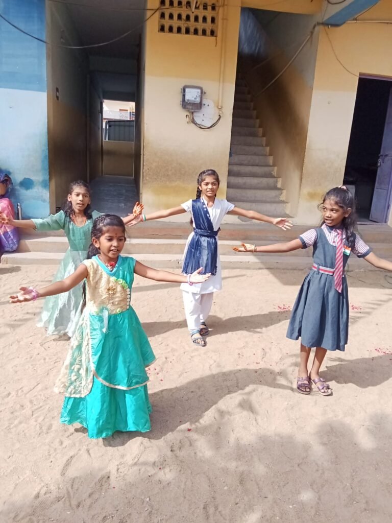జీవనజ్యోతి విద్యాసంస్థల్లో ఘనంగా స్వాతంత్ర్య వేడుకలు