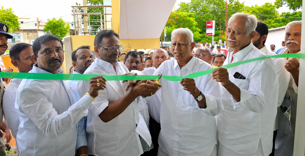 రైతులకు అందుబాటులో ఎరువులు