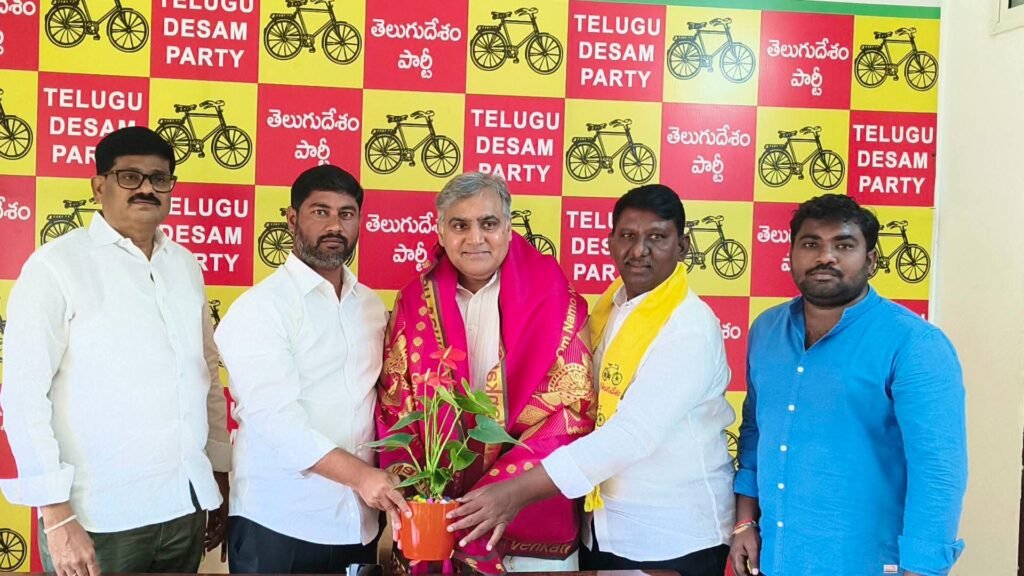 కడపలో ఎన్నికల అబ్జర్వర్‌ దీపక్‌రెడ్డికి ఘన సన్మానం