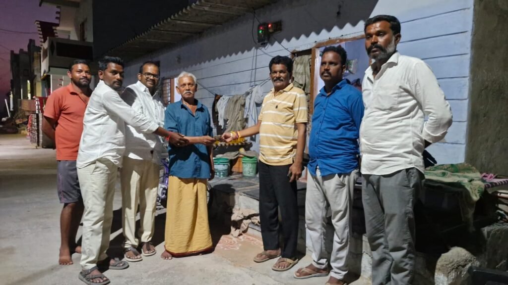 అనారోగ్యంతో బాధపడుతున్న సట్టెన్నకు వాల్మీకి చేయూత