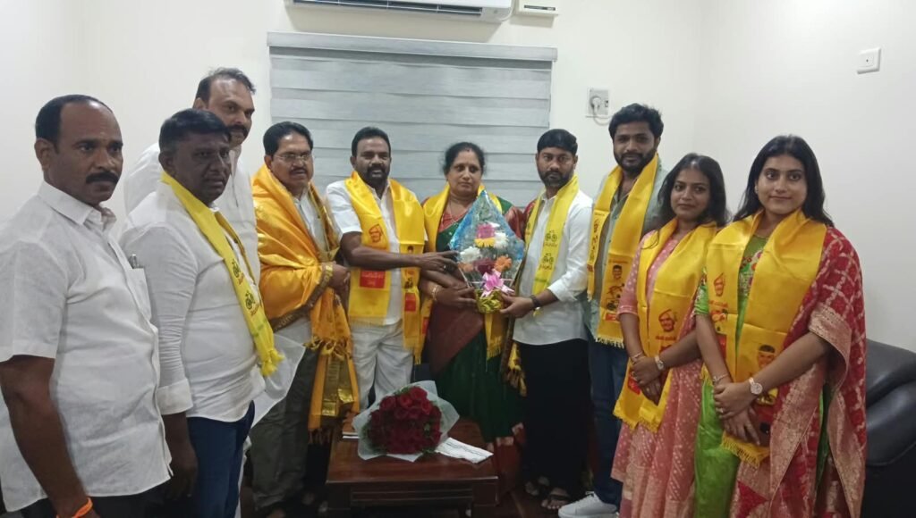 టీడీపీలో చేరిన నందలూరు జడ్పీటీసీ ఉషారాణి