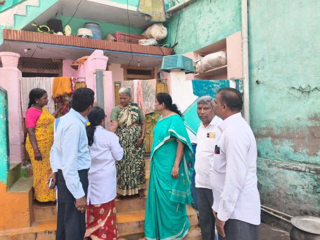 కుష్ఠు వ్యాధిని తొలిదశలోనే గుర్తించి వైకల్యాలను నివారించాలి