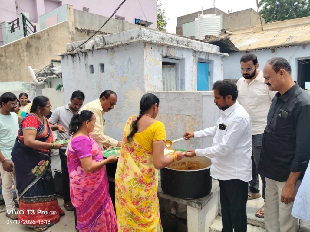 కులమతాలకు అతీతంగా బాల వినాయక ఉత్సవాలు