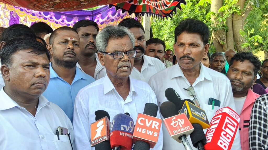 వీఆర్ఏలకు పే స్కేల్, ఉద్యోగ భద్రత కల్పించాలి