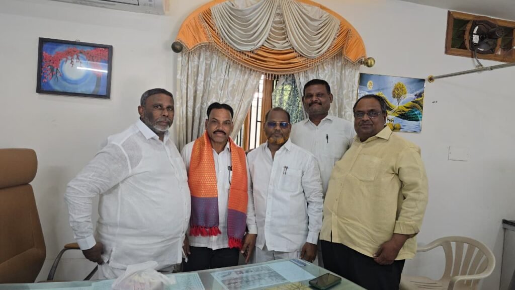 మోడంపల్లి మున్సిపల్ హైస్కూల్ విద్యా కమిటీ చైర్మన్‌గా లాల్ బాషా పునఃఎంపిక