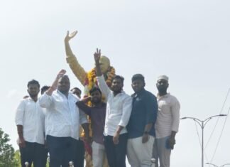 వైఎస్సార్ వర్ధంతి సందర్భంగా యోగివేమన యూనివర్సిటీలో ఘన నివాళులు
