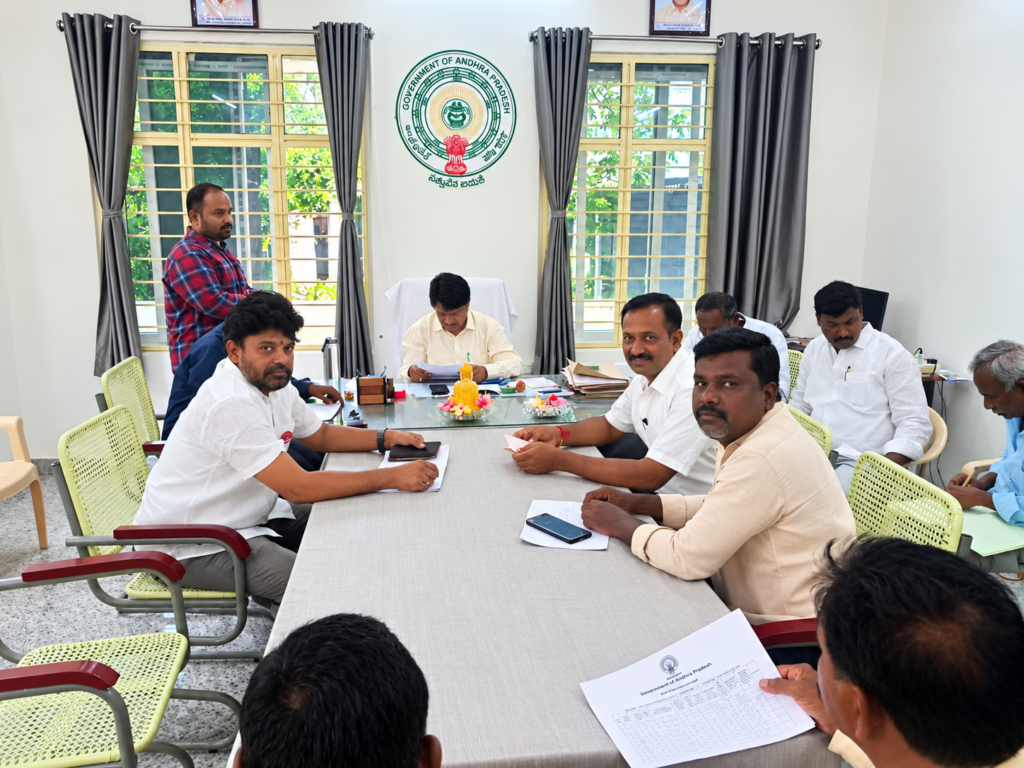 ఎంపీటీసీ, జెడ్పీటీసీ ఎన్నికలకు పోలింగ్ కేంద్రాల జాబితా పరిశీలన