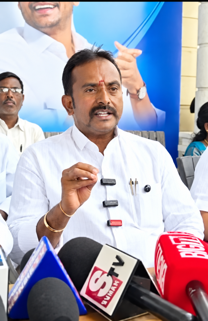 “రజకులకు మీకు ఎందుకు స్టోర్‌?” అంటూ మమ్మల్ని అవమానించారు