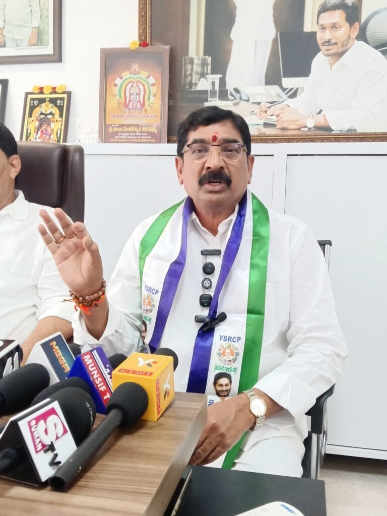 52 వార్డుల్లో గట్టి పోటీ ఇస్తాం.. ప్రజల ఆశీర్వాదంతో చైర్మన్ అవుతా!