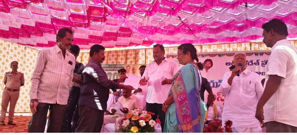 మున్సిపల్ కార్మికుల సమస్యలను తక్షణమే పరిష్కరించాలి